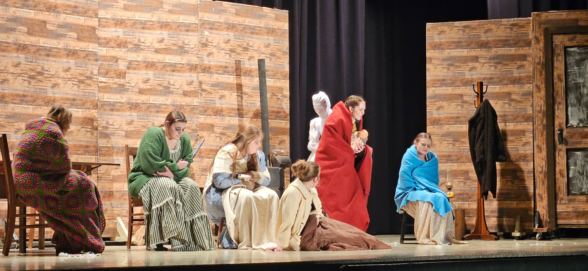 Actresses coldon stage